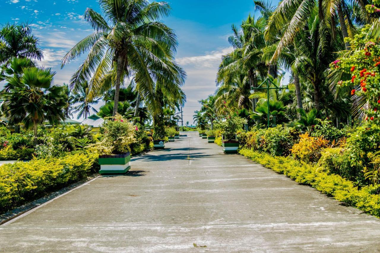 Grand West Villas Nadi Exterior foto