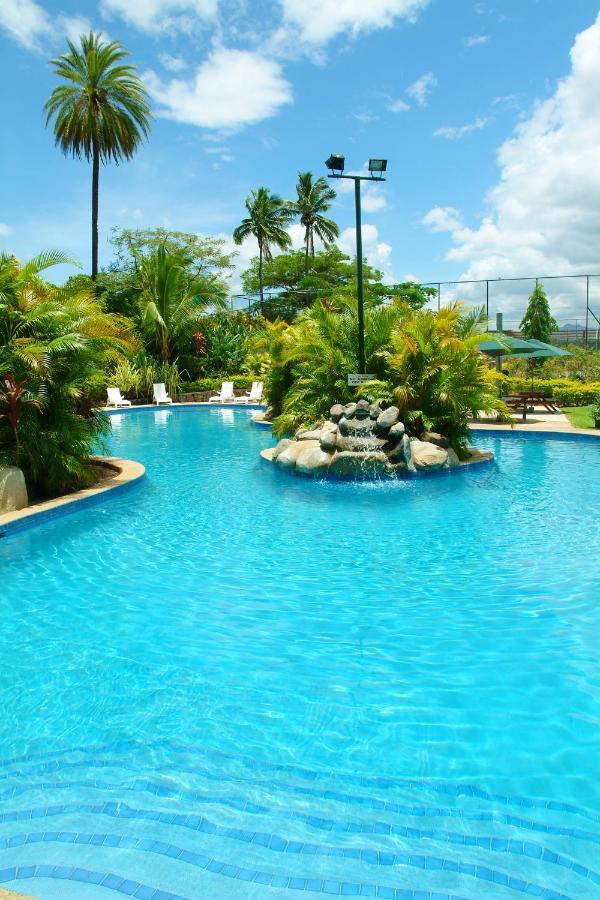 Grand West Villas Nadi Exterior foto
