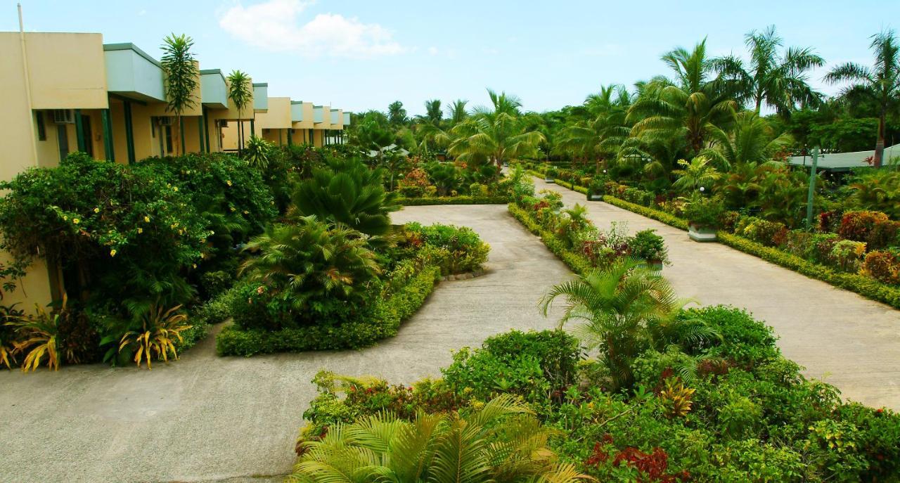 Grand West Villas Nadi Exterior foto